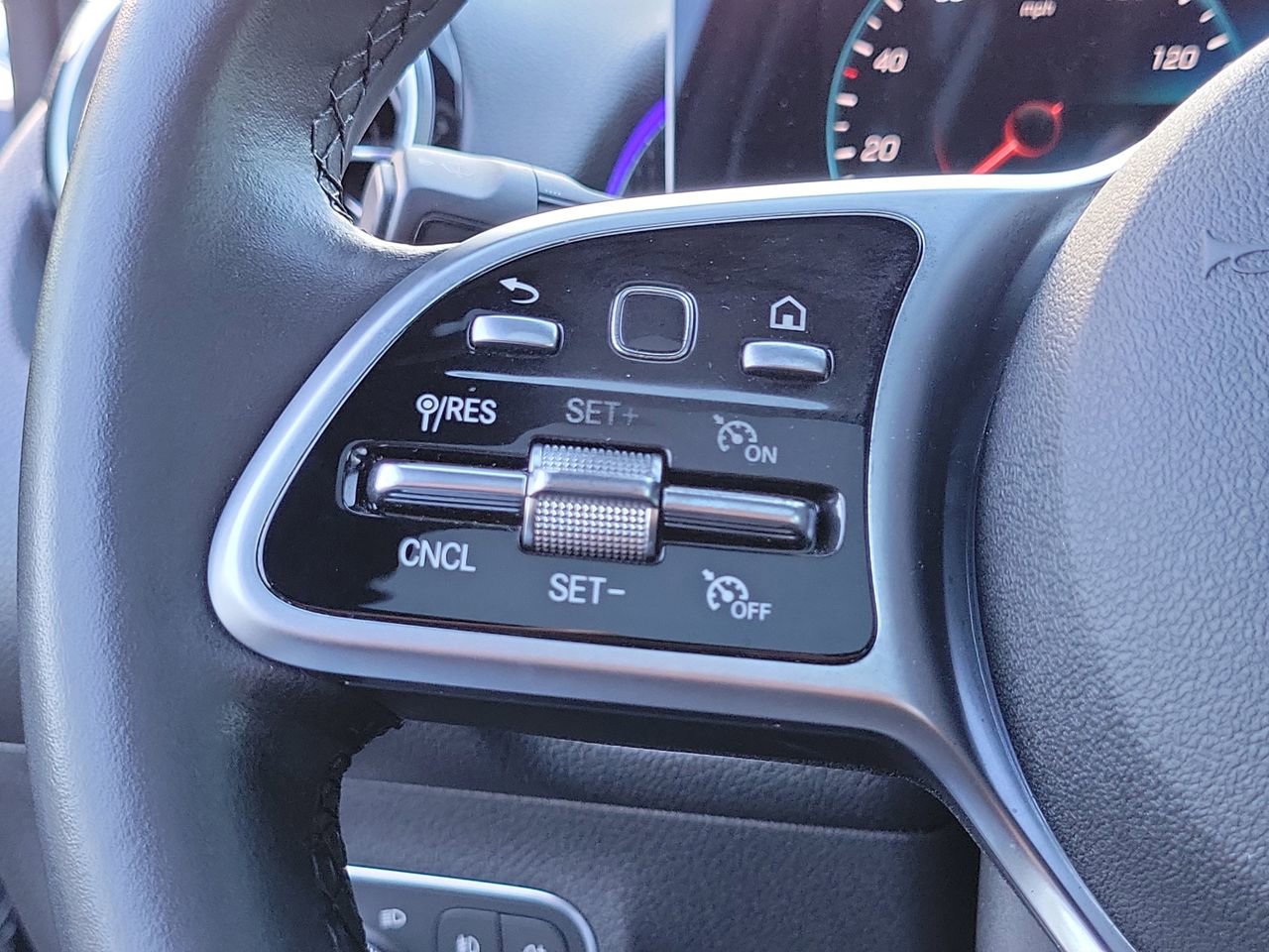 Certified 2022 Mercedes-Benz GLB 250 image 27