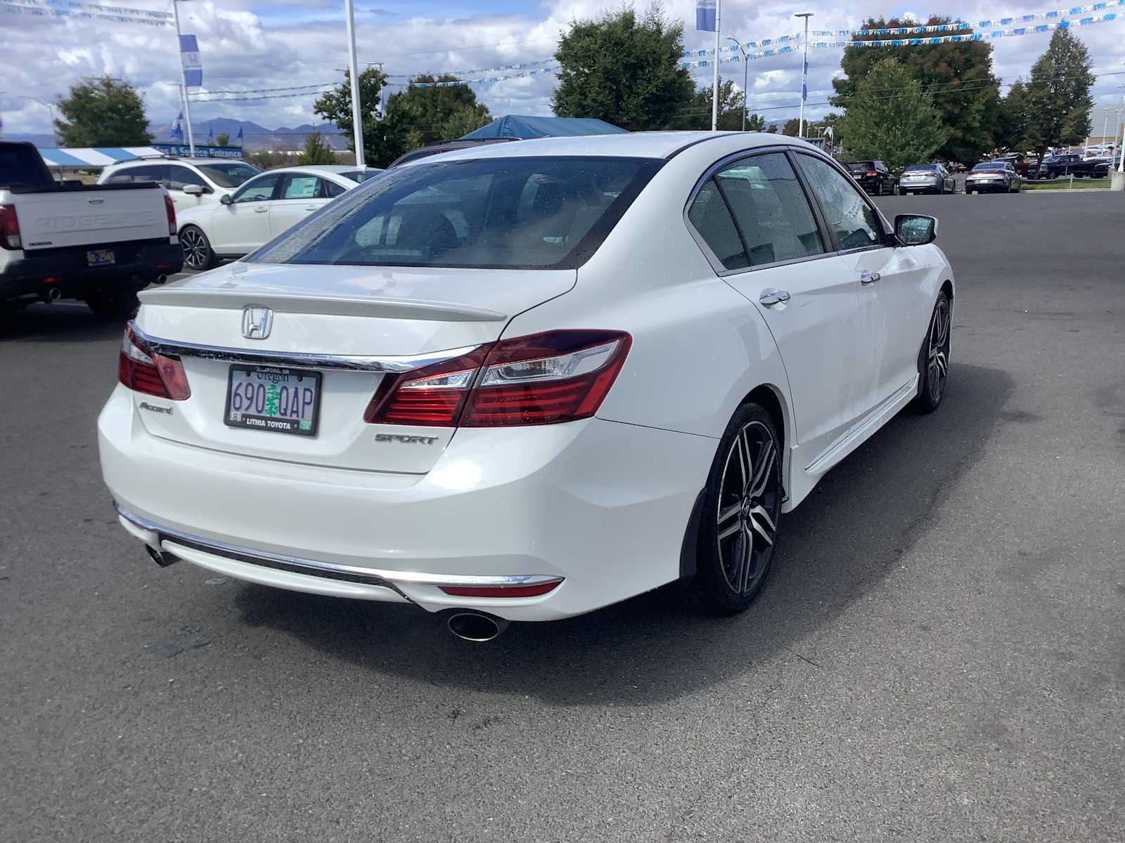 Used 2016 Honda Accord Sport image 6