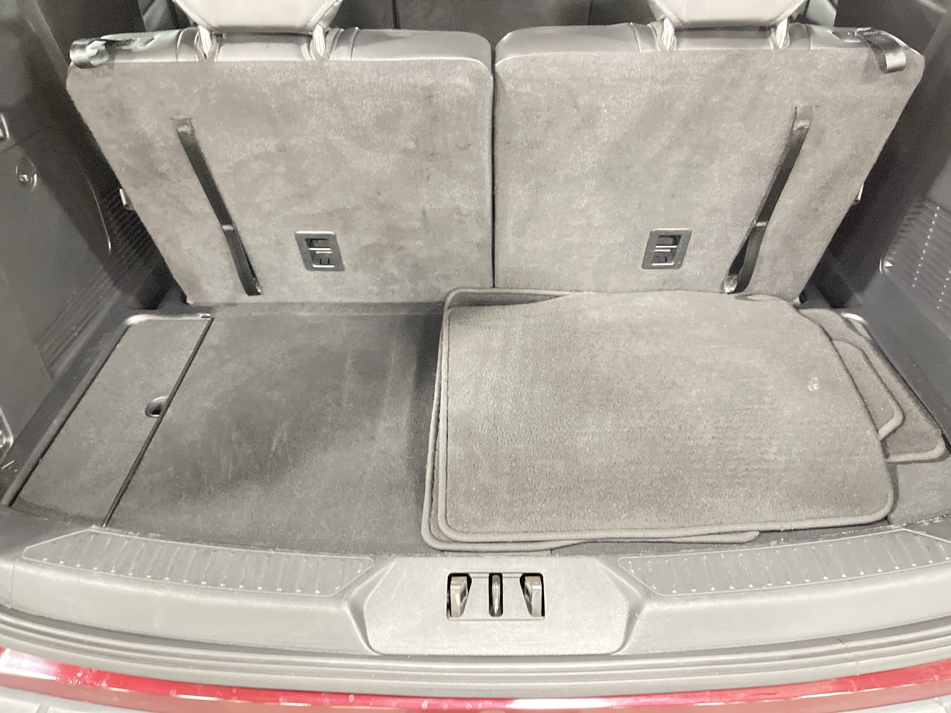 Used 2022 Ford Explorer XLT w/ Equipment Group 202A image 13