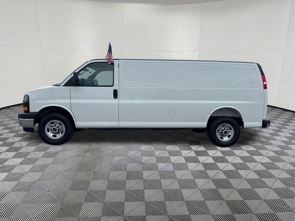New 2026 GMC Savana 2500 Extended RWD image 2