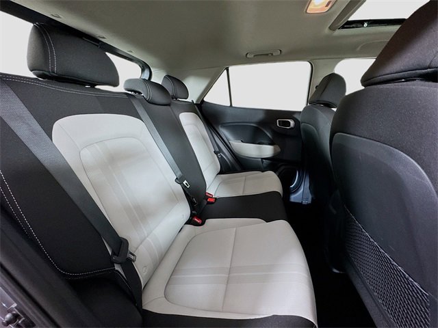 Used 2022 Hyundai Venue SEL image 29