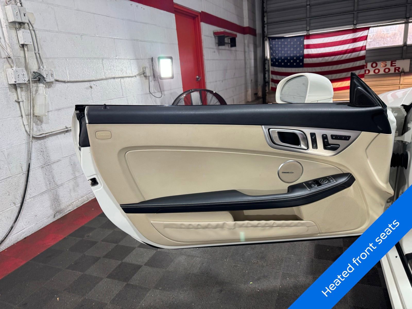 Used 2013 Mercedes-Benz SLK 350 w/ Multimedia Pkg image 7