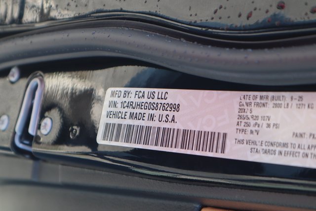 New 2025 Jeep Grand Cherokee Summit image 28