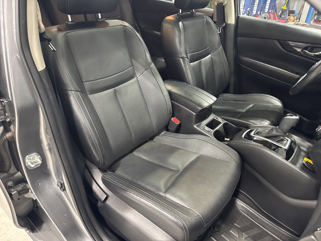 Used 2017 Nissan Rogue SL w/ SL Premium Package image 25