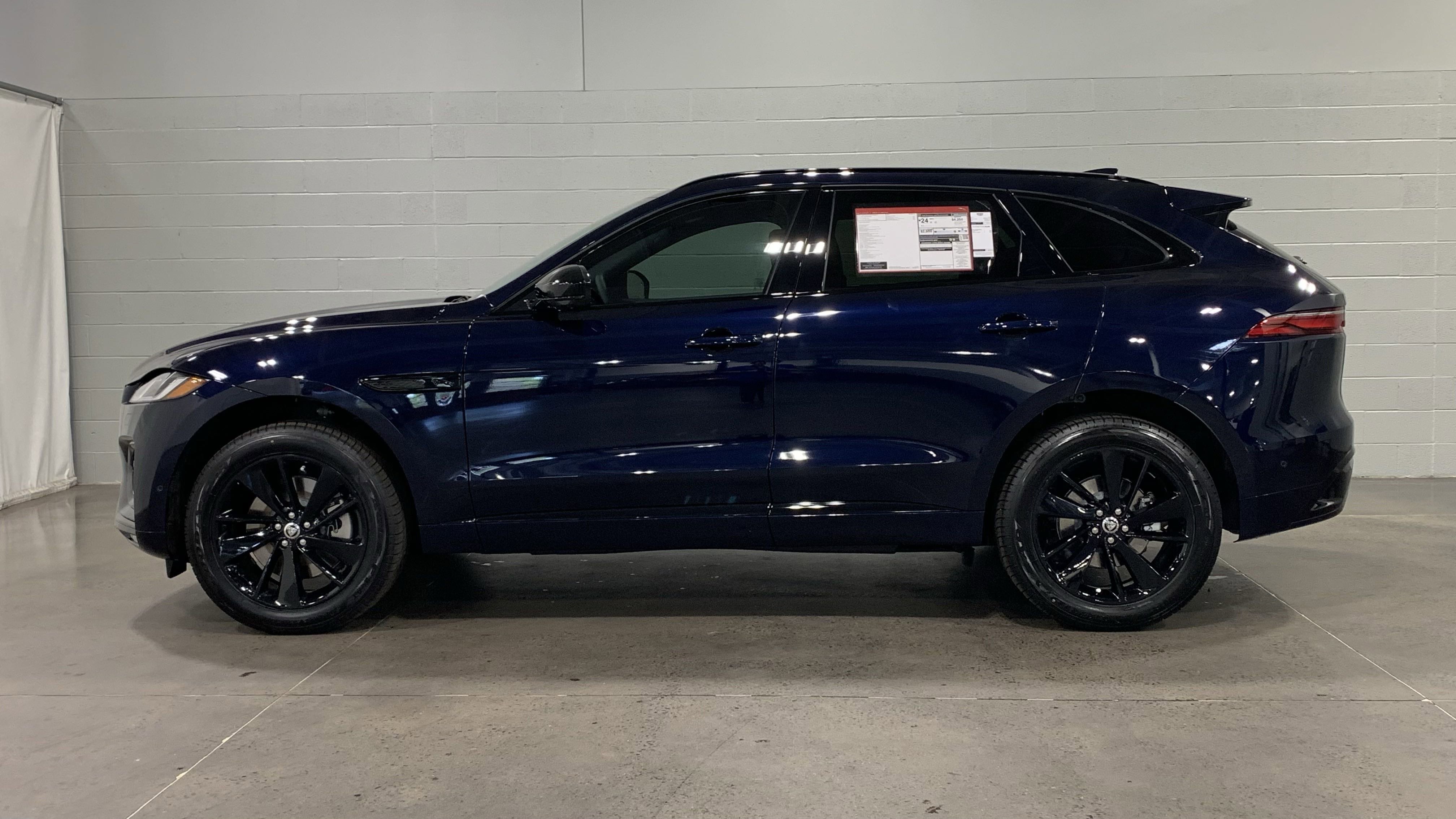 Used 2026 Jaguar F-PACE R-Dynamic S image 7