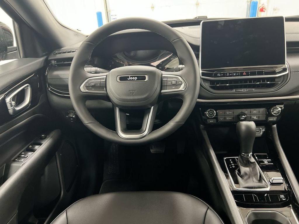 New 2026 Jeep Compass Latitude AWD/4WD image 11
