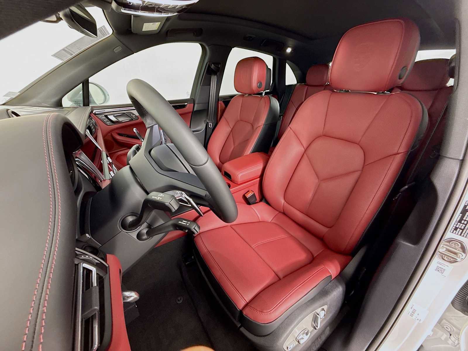 New 2026 Porsche Macan AWD/4WD image 5