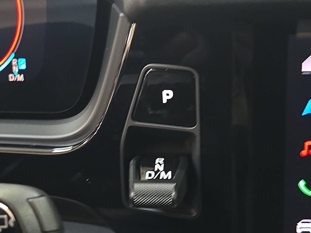 Used 2025 Porsche Cayenne GTS AWD/4WD image 26