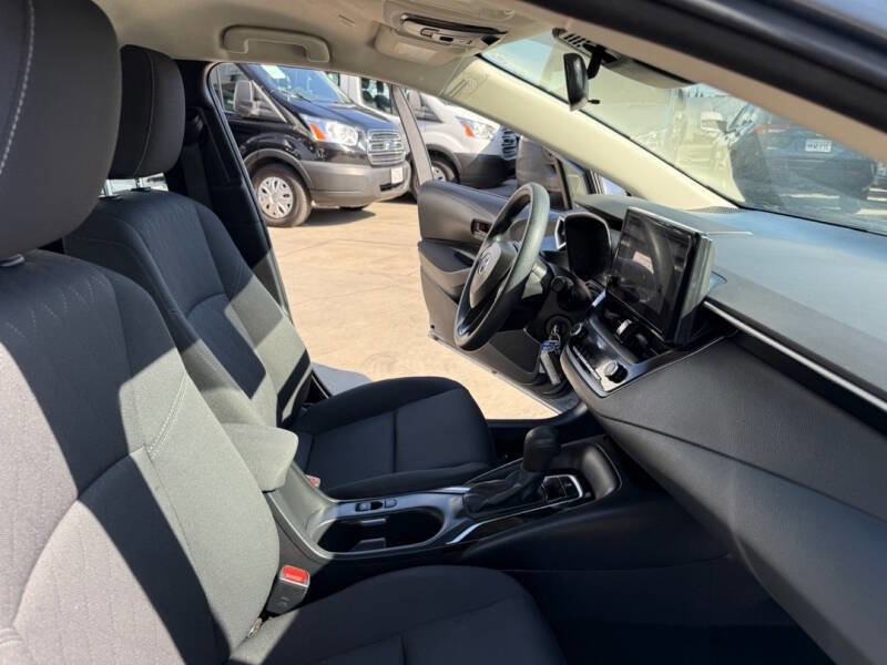 Used 2023 Toyota Corolla LE image 17
