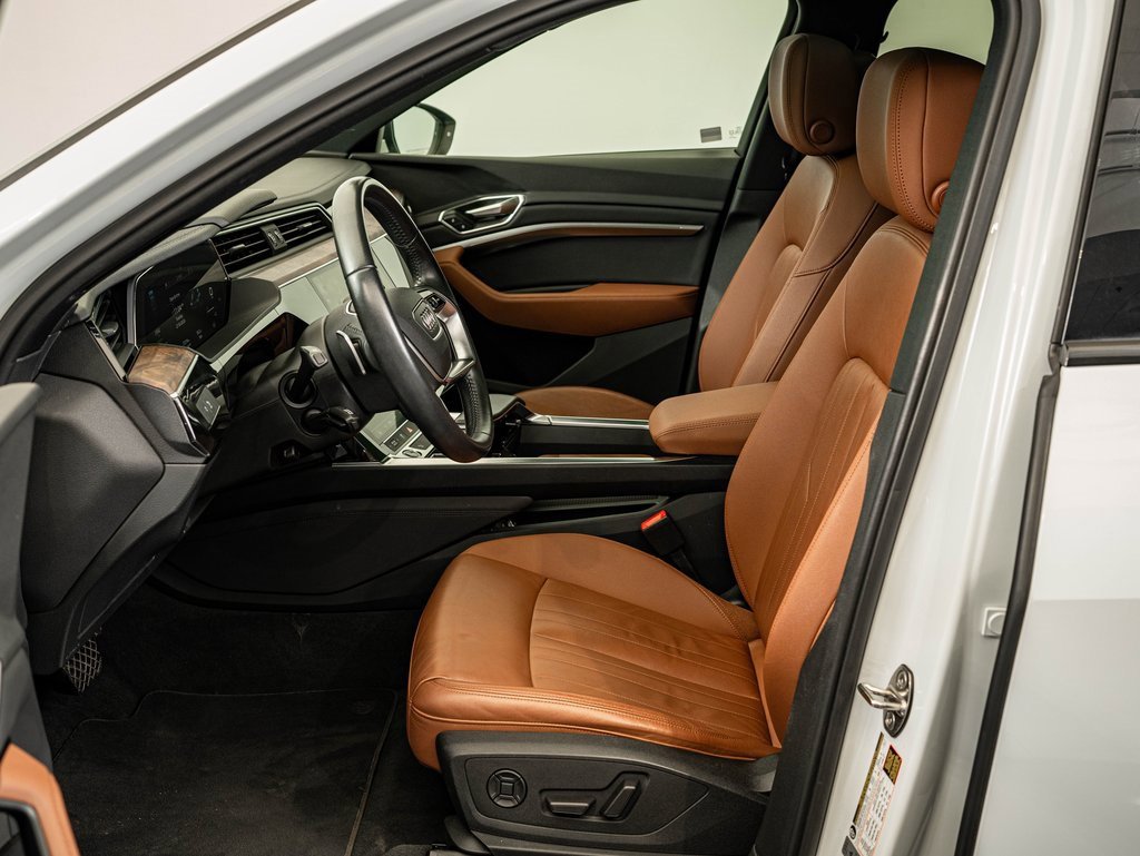 Used 2021 Audi e-tron Premium w/ Convenience Plus Package image 20