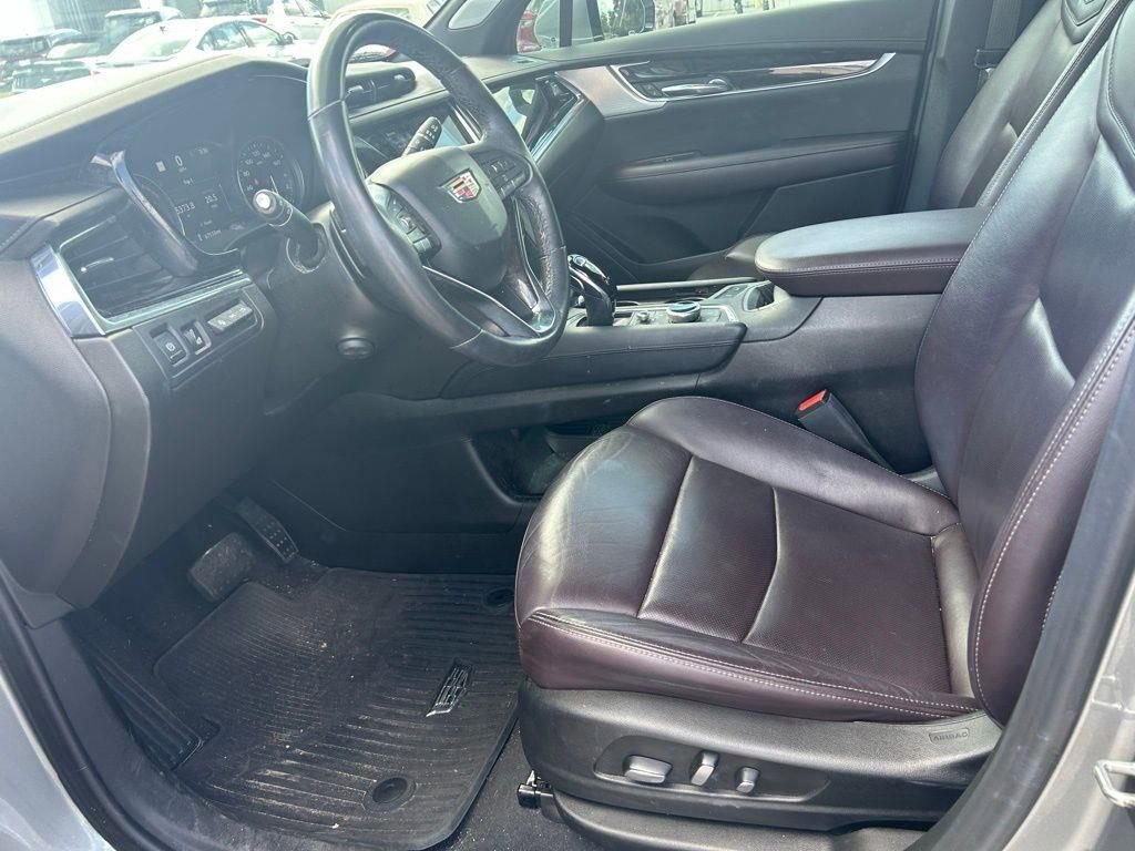 Used 2023 Cadillac XT6 Premium Luxury w/ Technology Package image 12