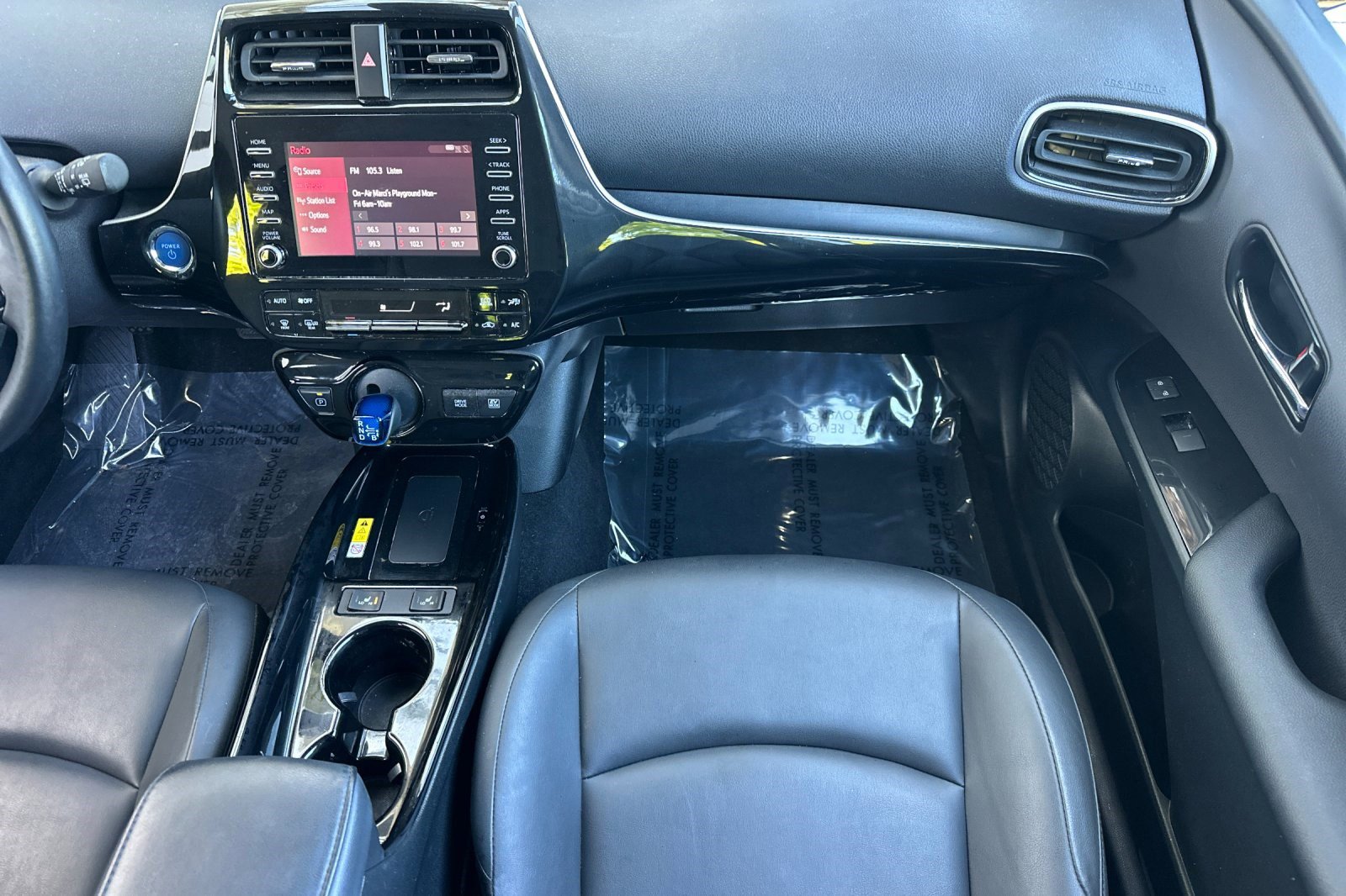 Used 2020 Toyota Prius XLE image 27