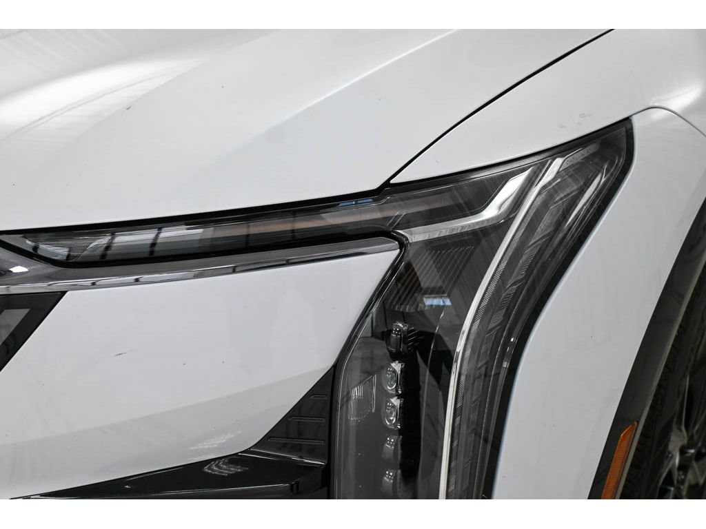 New 2027 Cadillac Optiq Premium Sport w/ LPO, ONYX Package AWD/4WD image 9
