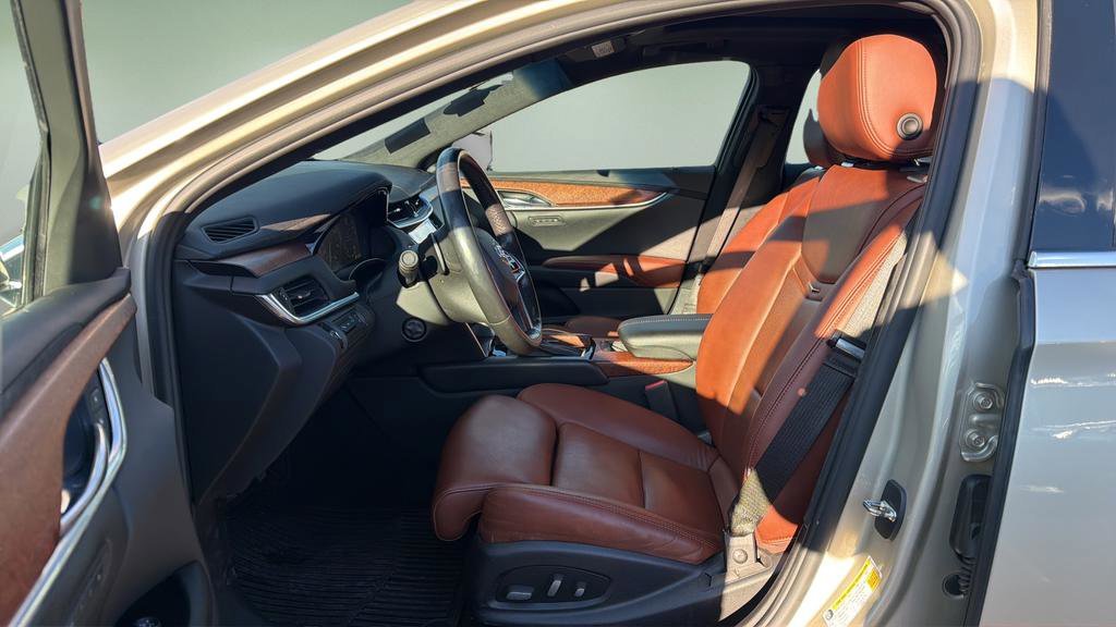 Used 2015 Cadillac XTS Premium image 11