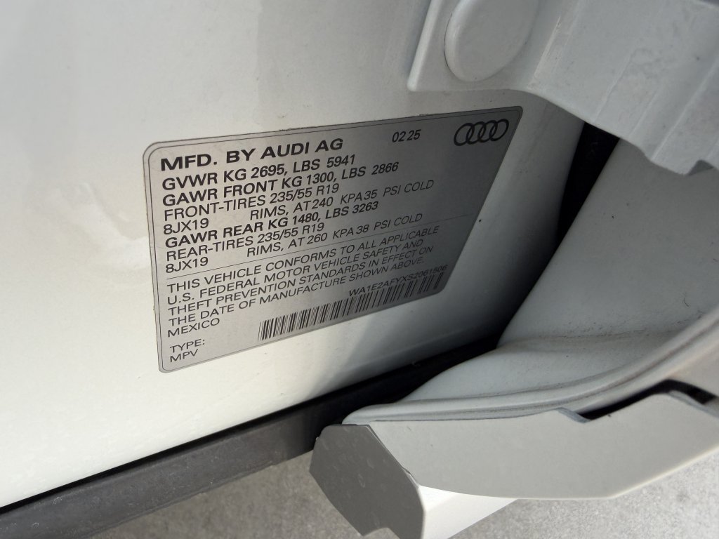 Used 2025 Audi Q5 e Premium Plus w/ Premium Plus Package AWD/4WD image 52