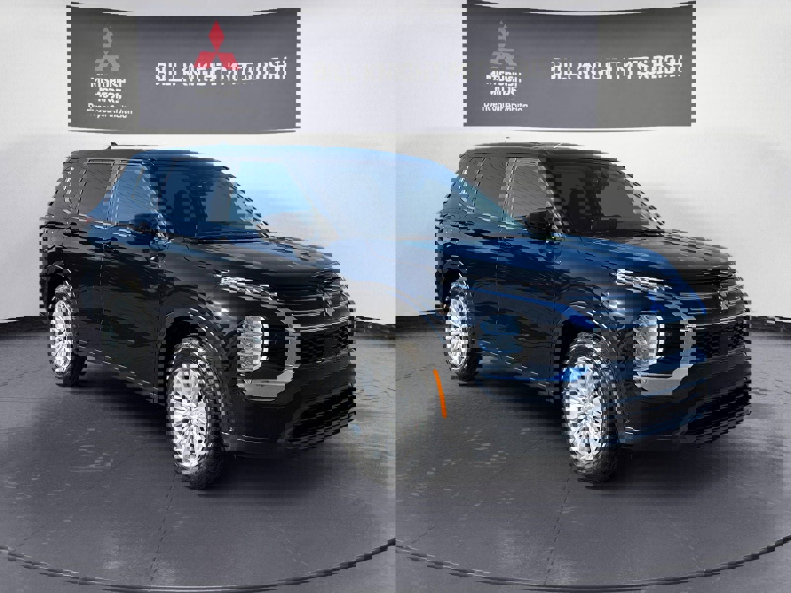 New 2025 Mitsubishi Outlander ES image 7