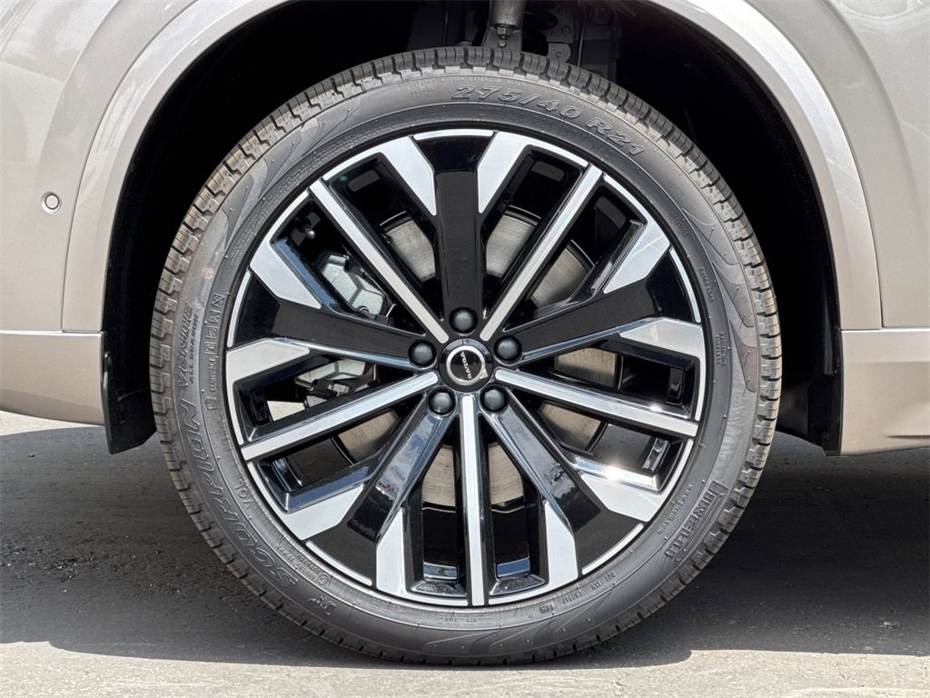 New 2026 Volvo XC90 T8 Plus image 26