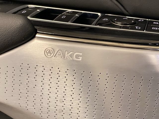 New 2025 Cadillac Lyriq Sport AWD/4WD image 33