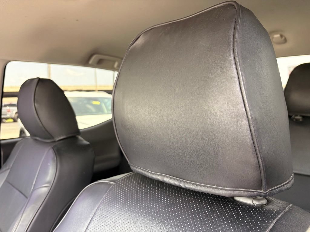 Used 2020 Toyota Tacoma SR w/ SR Convenience Package RWD image 23