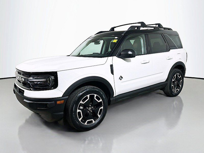 Used 2023 Ford Bronco Sport Outer Banks w/ Tech Package AWD/4WD image 3