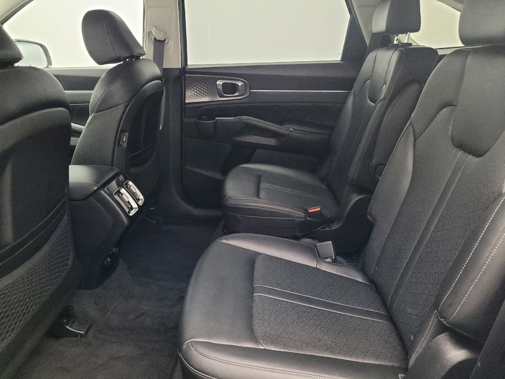 Used 2022 Kia Sorento SX image 18