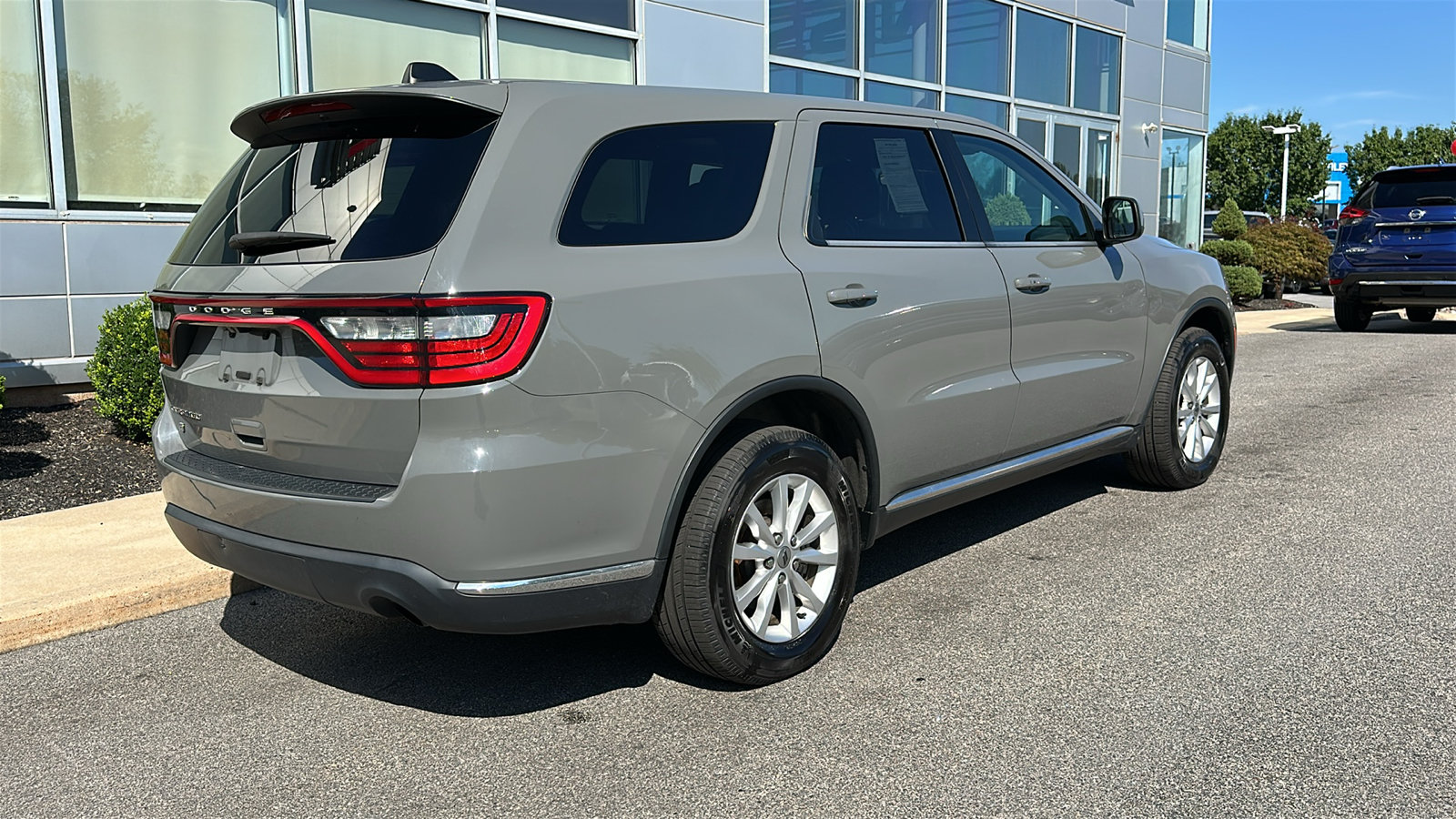 Used 2021 Dodge Durango SXT w/ 3rd Row Seating Group AWD/4WD image 8