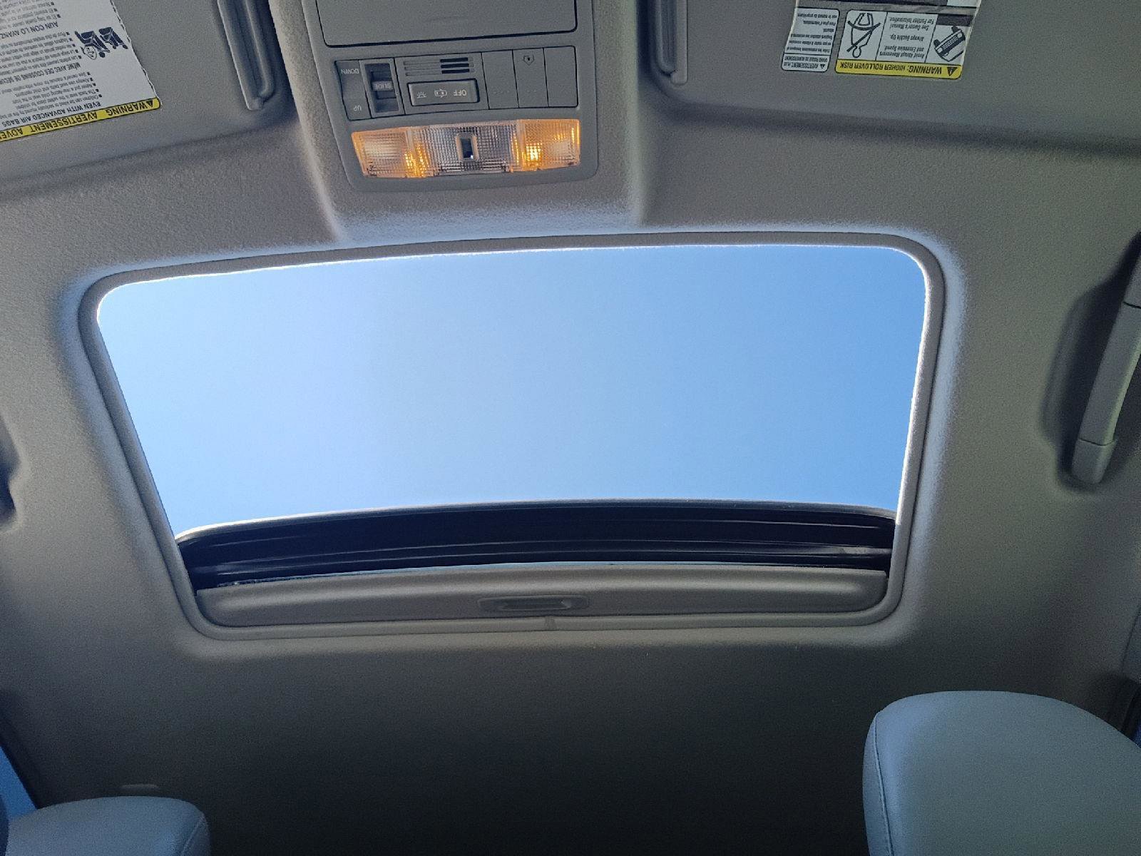 Used 2013 Toyota Highlander Limited image 24