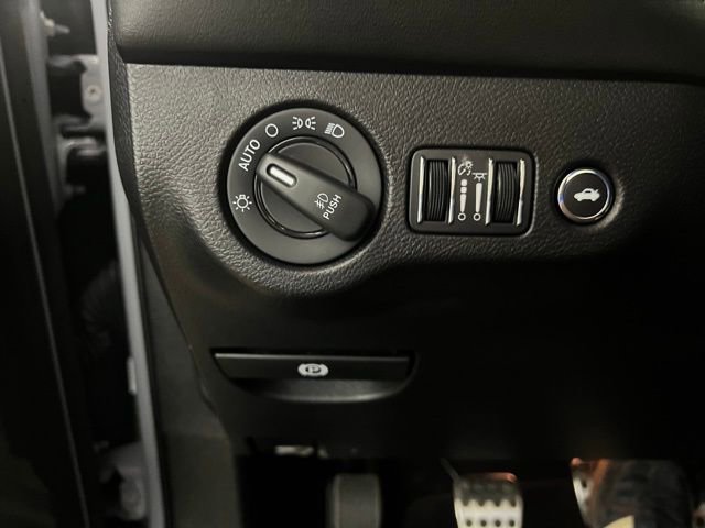 Used 2022 Dodge Challenger R/T w/ T/A Package image 14