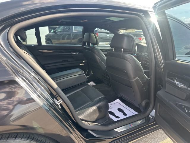 Used 2014 BMW 750Li xDrive image 14