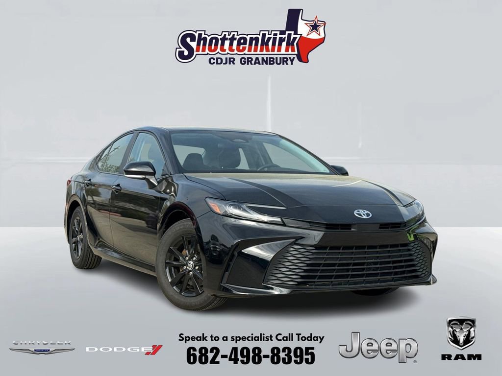 Used 2025 Toyota Camry LE video 1
