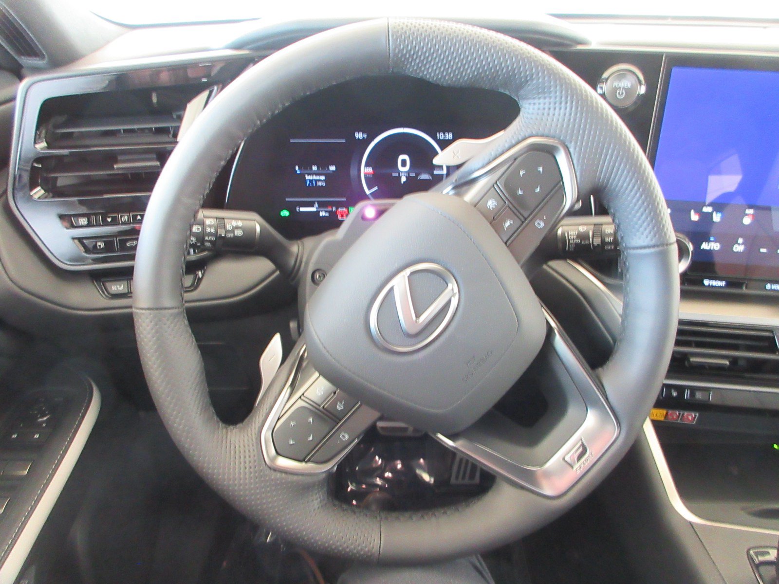 Used 2026 Lexus TX 500h AWD w/ Technology Package image 41