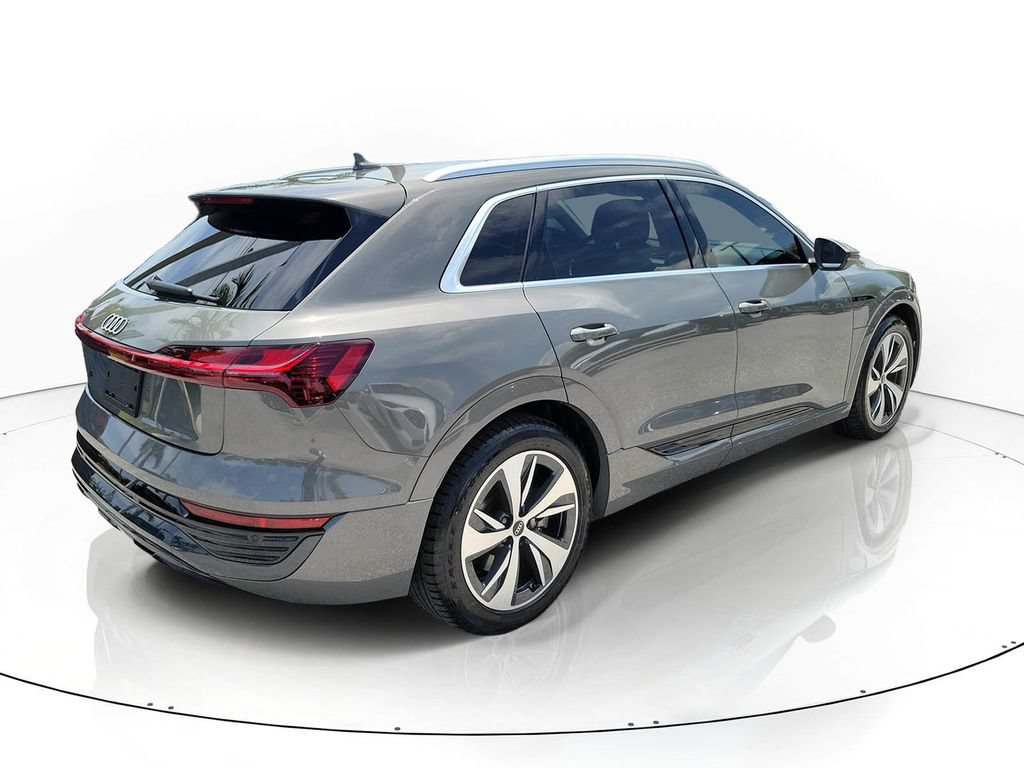 Certified 2024 Audi Q8 e-tron Premium AWD/4WD image 4