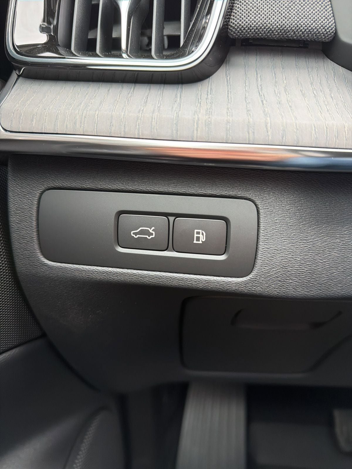 New 2026 Volvo XC90 T8 Ultra w/ Protection Package image 40