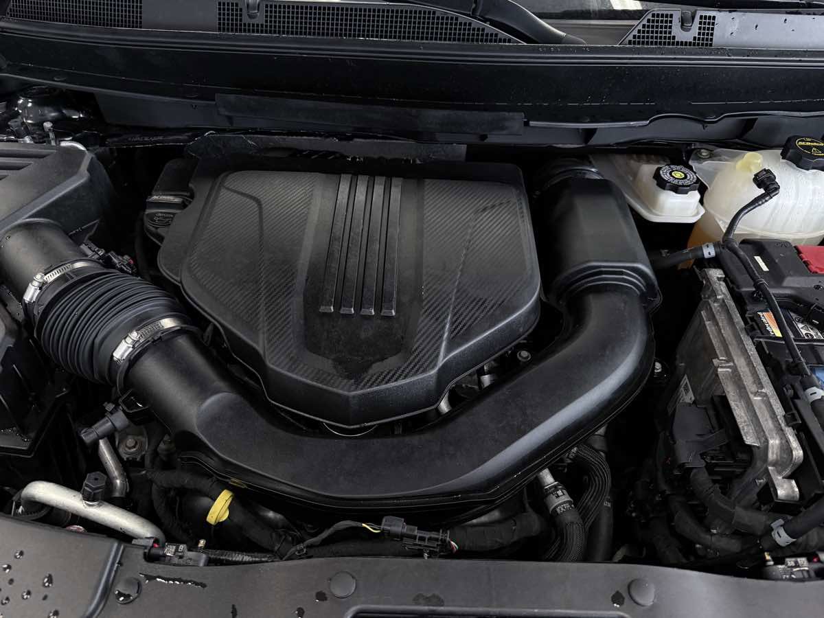 Used 2024 GMC Acadia Denali w/ Super Cruise Package FWD image 23
