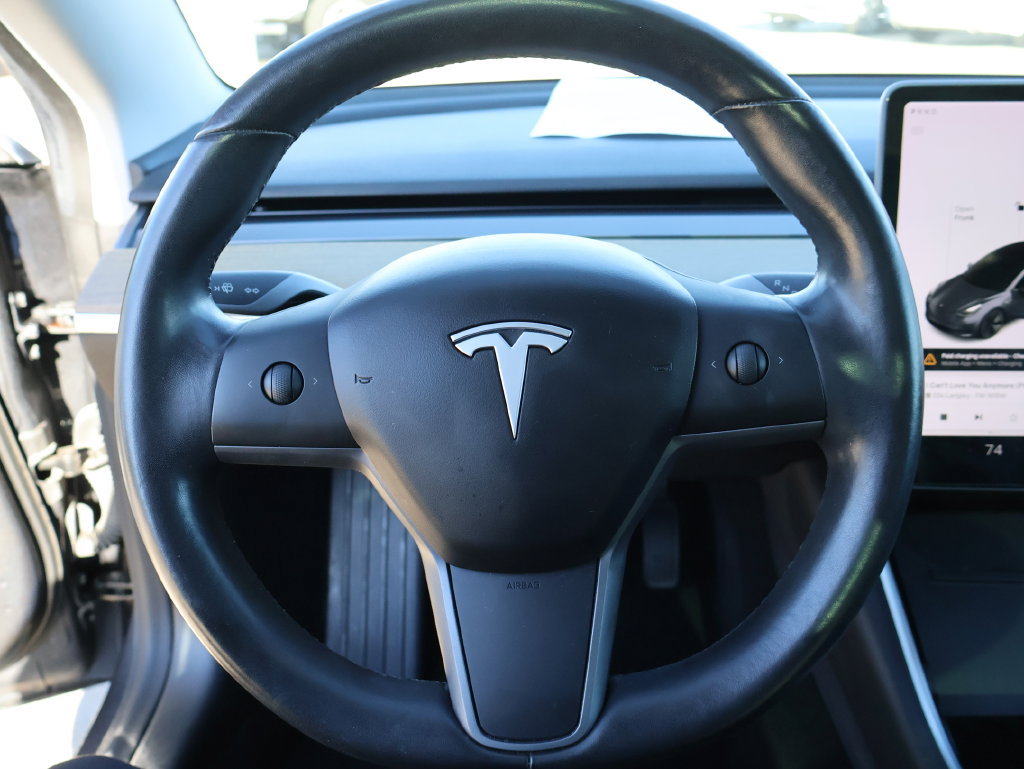 Used 2018 Tesla Model 3 RWD image 25