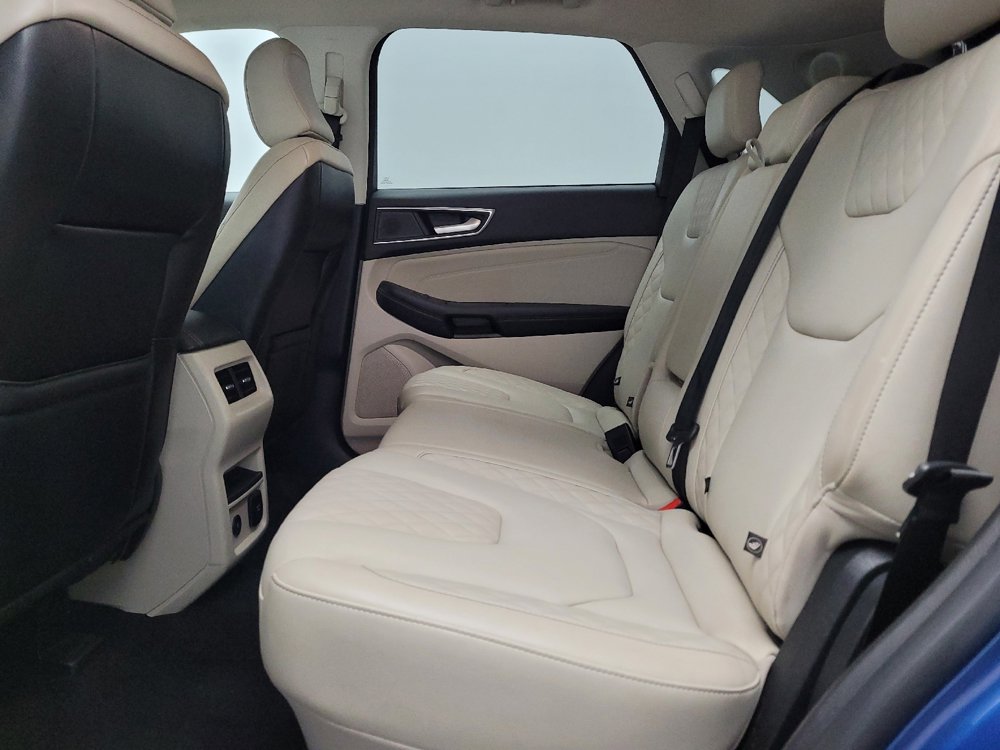 Used 2023 Ford Edge Titanium image 18