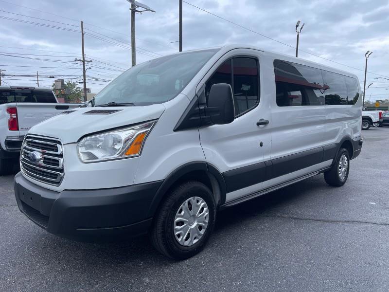 Used 2019 Ford Transit 350 XLT image 3