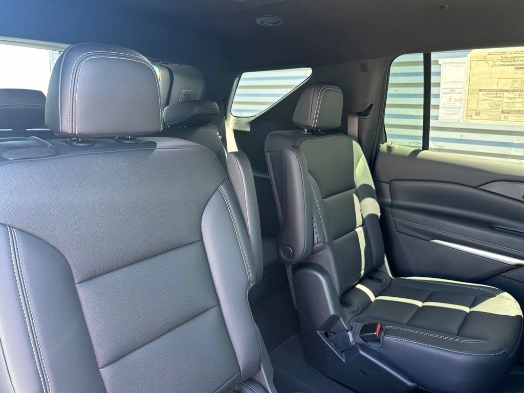 New 2026 Chevrolet Traverse LT w/ LPO, Floor Liner Package AWD/4WD image 25