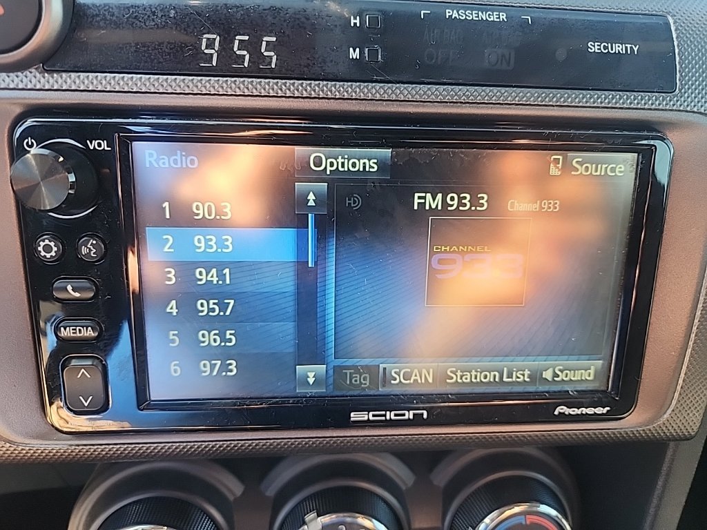Used 2016 Scion tC FWD image 23
