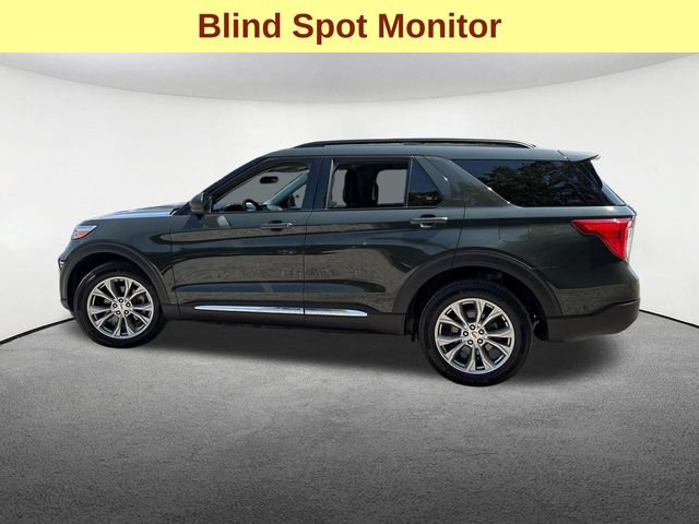 Certified 2023 Ford Explorer XLT w/ Equipment Group 202A AWD/4WD image 7