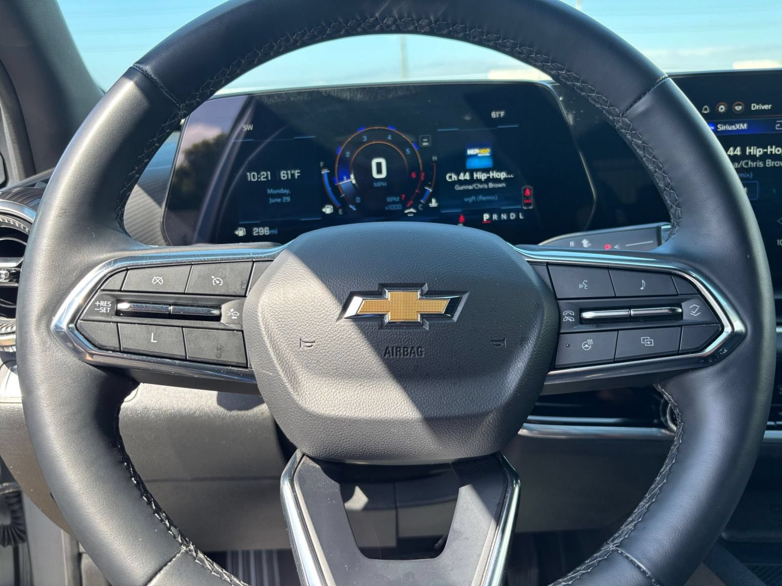 Used 2025 Chevrolet Equinox LT FWD image 28