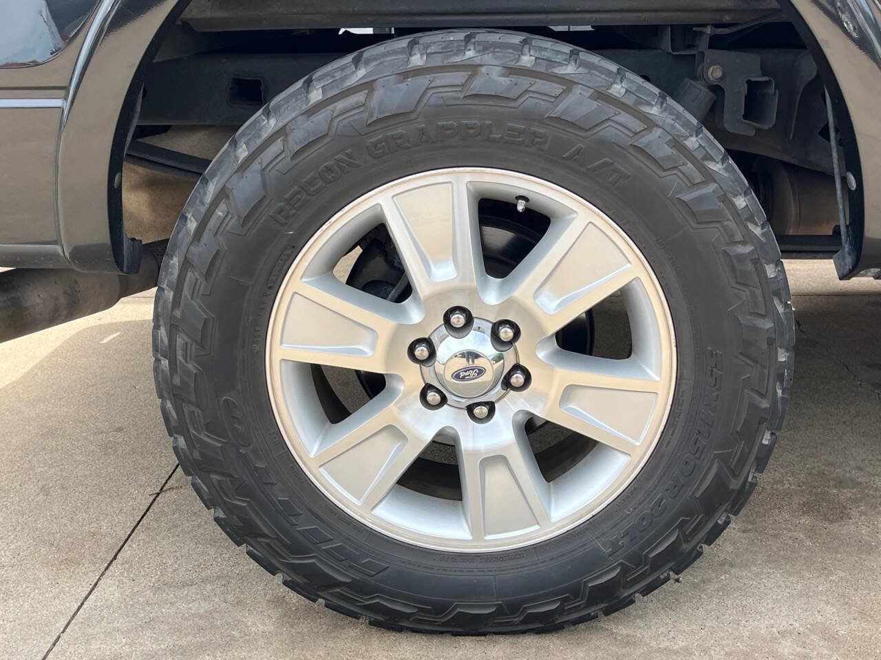 Used 2013 Ford F150 Lariat w/ Luxury Equipment Group image 10