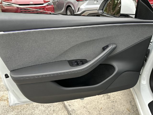 Used 2025 Tesla Model 3 Long Range RWD image 13