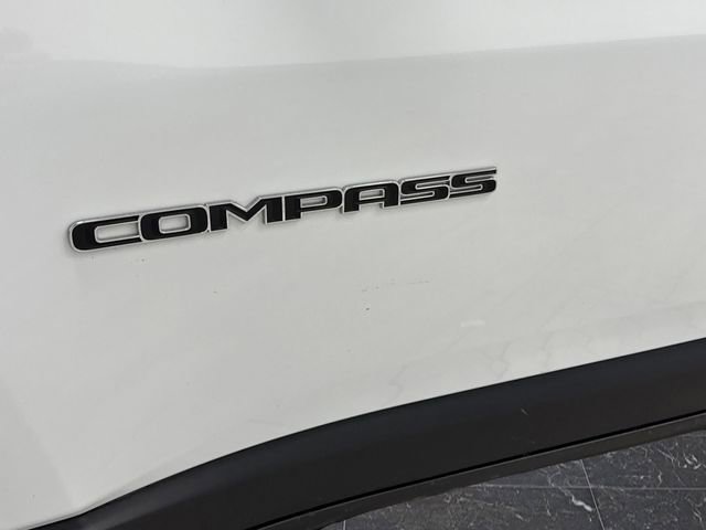 Used 2024 Jeep Compass Limited image 32