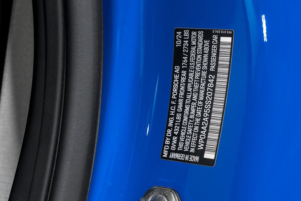 Used 2025 Porsche 911 Carrera RWD image 12