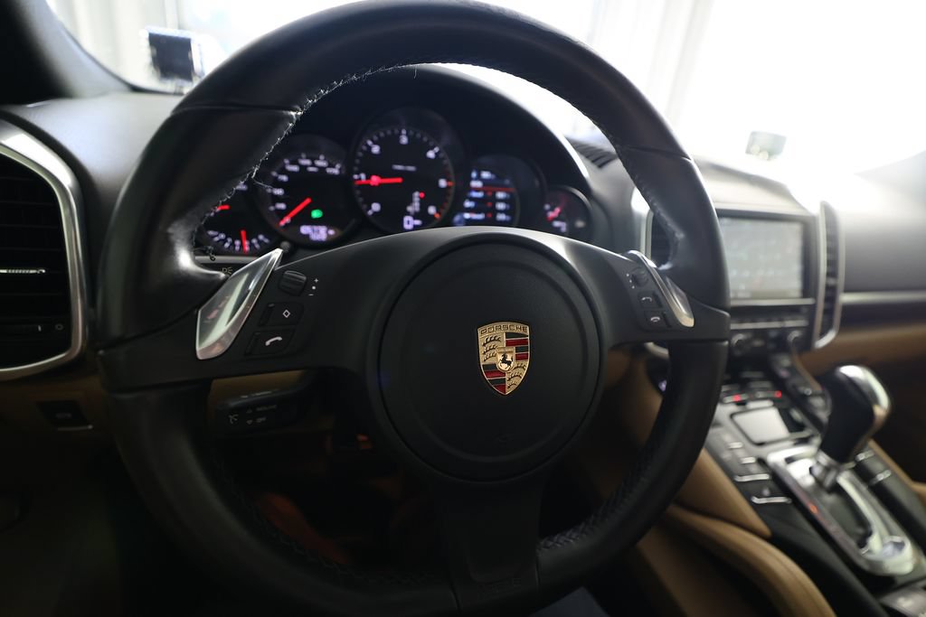 Used 2014 Porsche Cayenne Diesel Platinum Edition AWD/4WD image 19