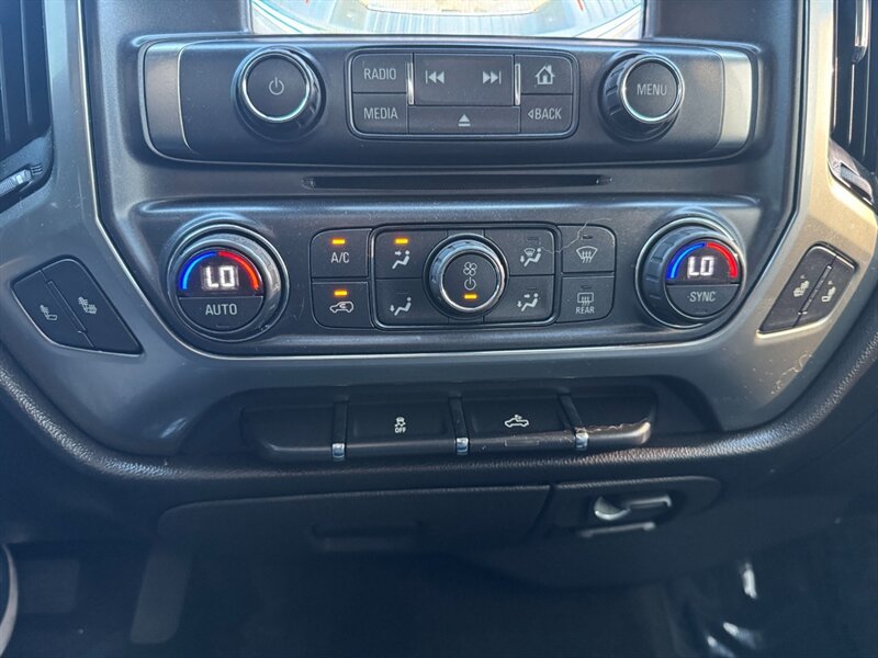 Used 2017 Chevrolet Silverado 1500 LT AWD/4WD image 46
