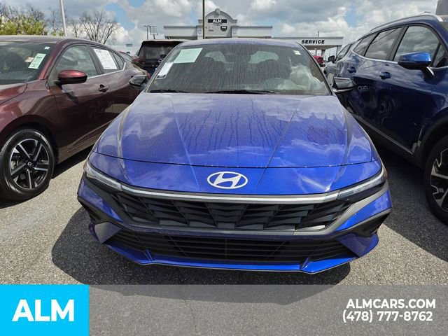 Used 2025 Hyundai Elantra Sport image 16