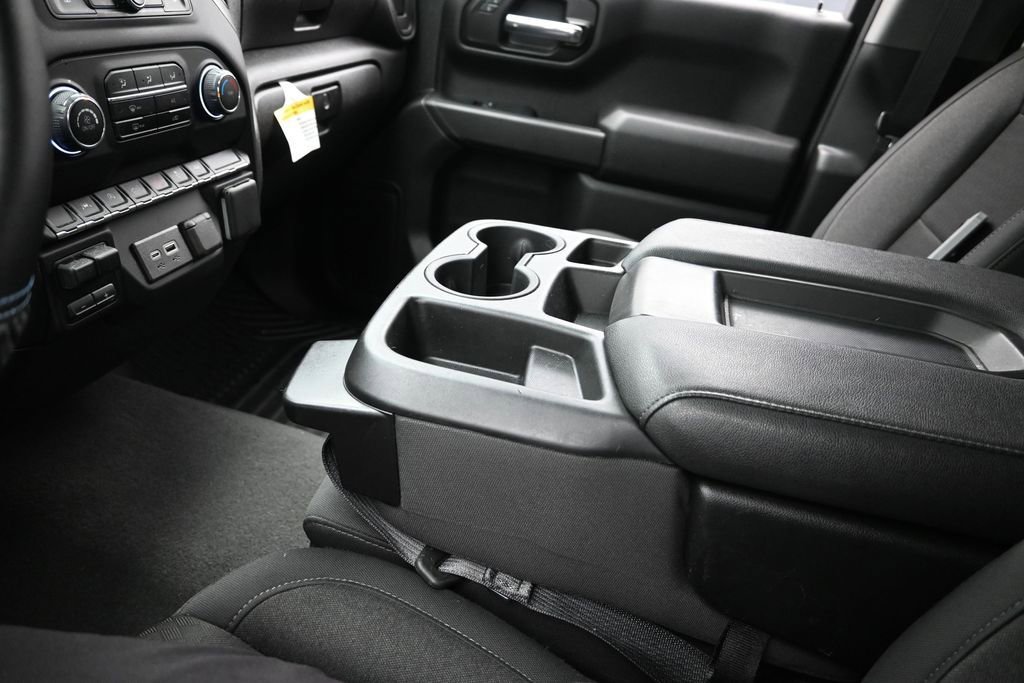 Used 2024 Chevrolet Silverado 1500 Custom w/ Turbomax Blackout Package RWD image 17