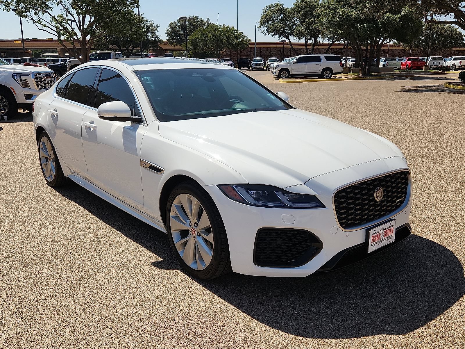 Used 2022 Jaguar XF R-Dynamic SE AWD/4WD image 7